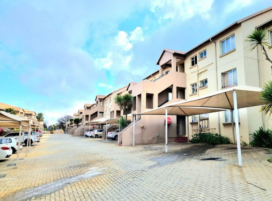 2 Bedroom Property for Sale in Linmeyer Gauteng