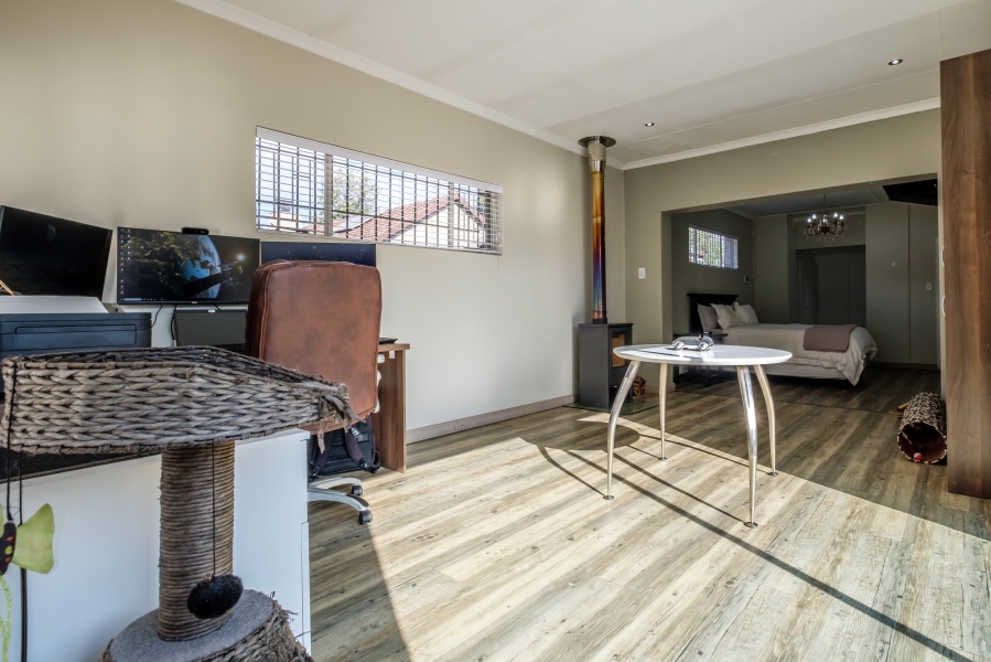 3 Bedroom Property for Sale in Brackenhurst Gauteng