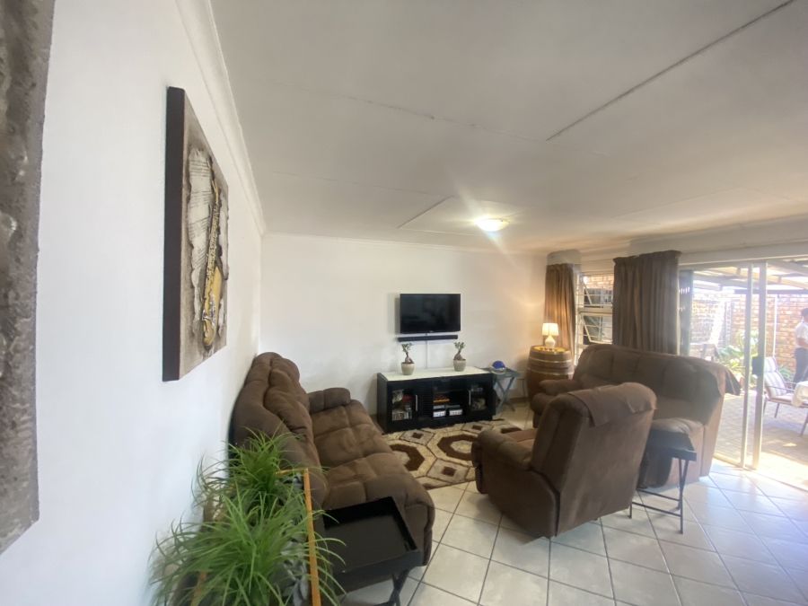 3 Bedroom Property for Sale in New Market Gauteng