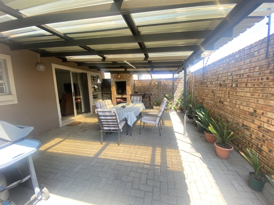 3 Bedroom Property for Sale in New Market Gauteng