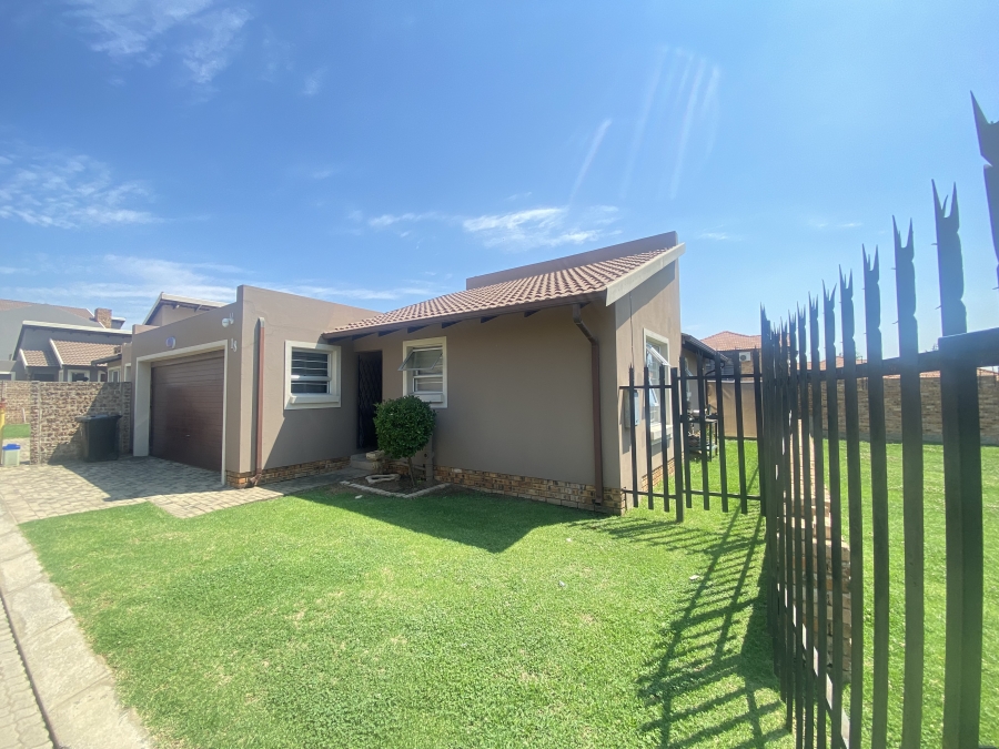 3 Bedroom Property for Sale in New Market Gauteng