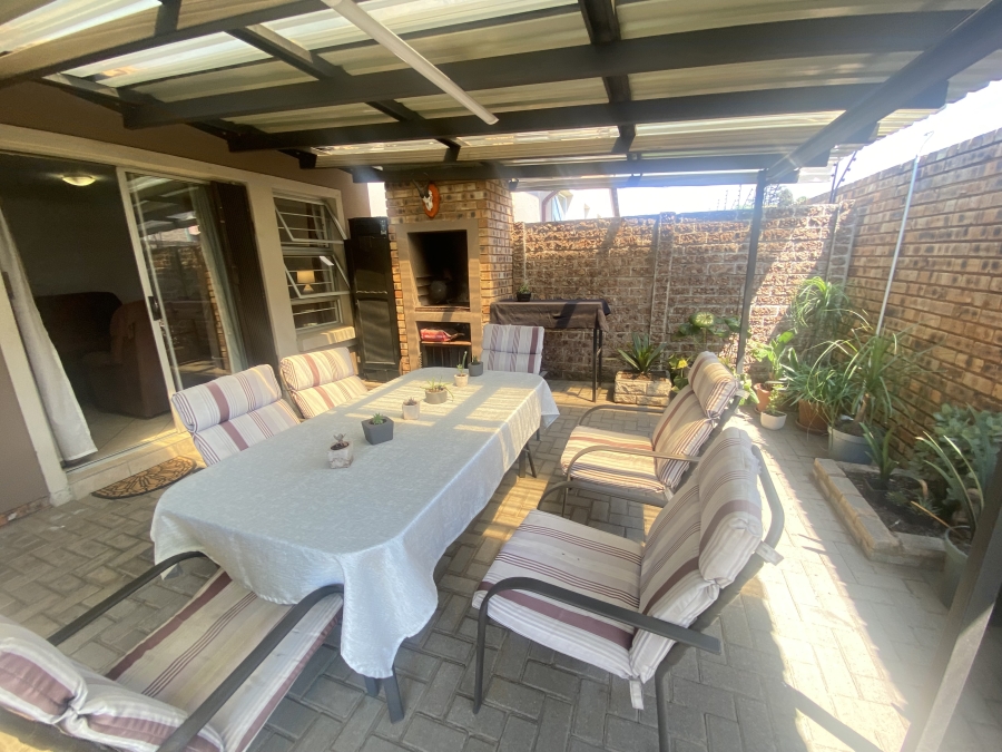 3 Bedroom Property for Sale in New Market Gauteng