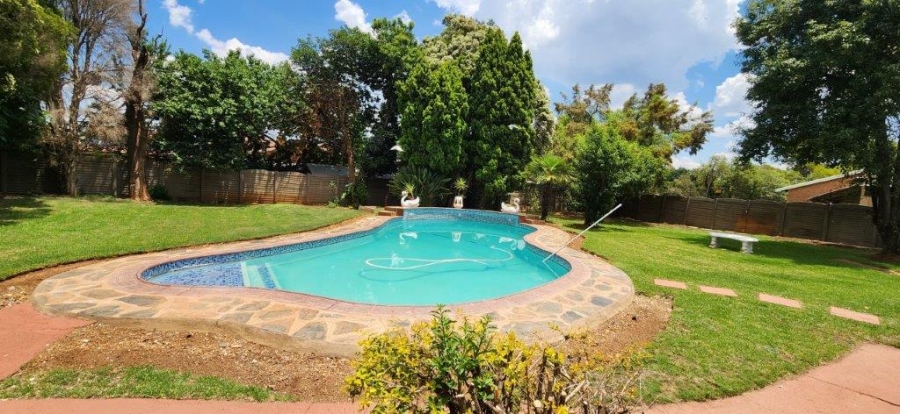 3 Bedroom Property for Sale in Brackenhurst Gauteng