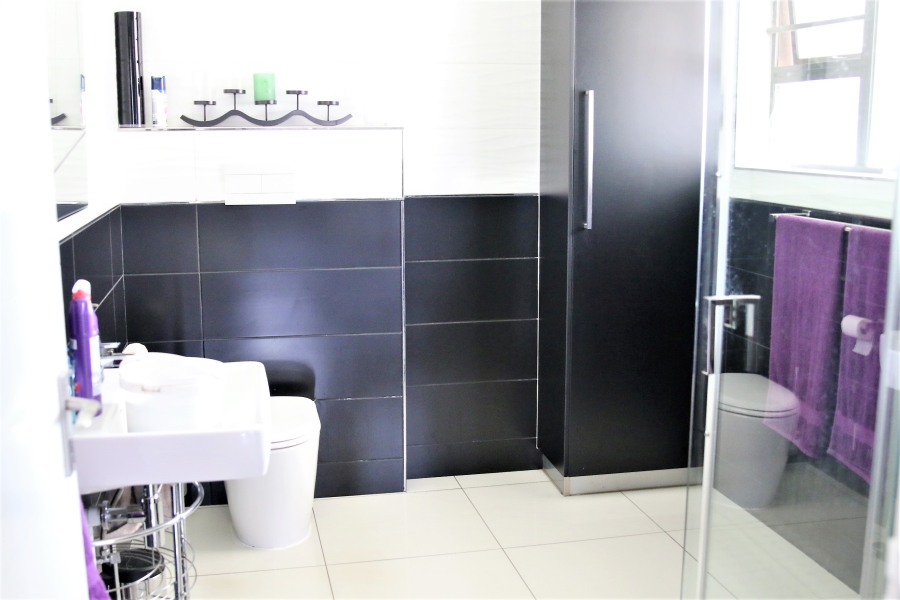 3 Bedroom Property for Sale in Brackenhurst Gauteng