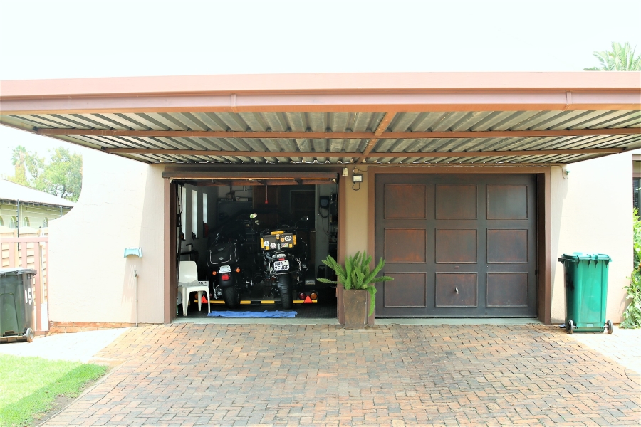 3 Bedroom Property for Sale in Brackenhurst Gauteng