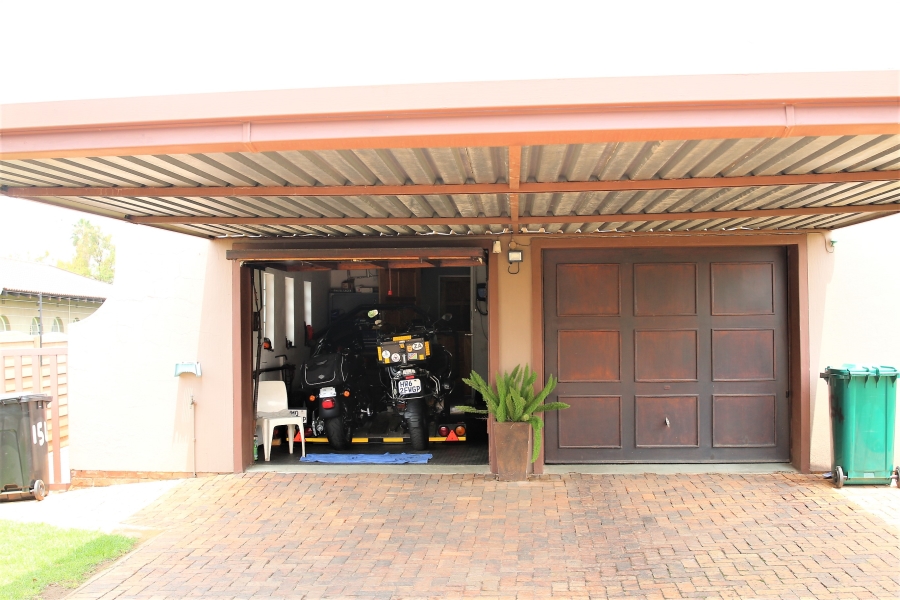 3 Bedroom Property for Sale in Brackenhurst Gauteng