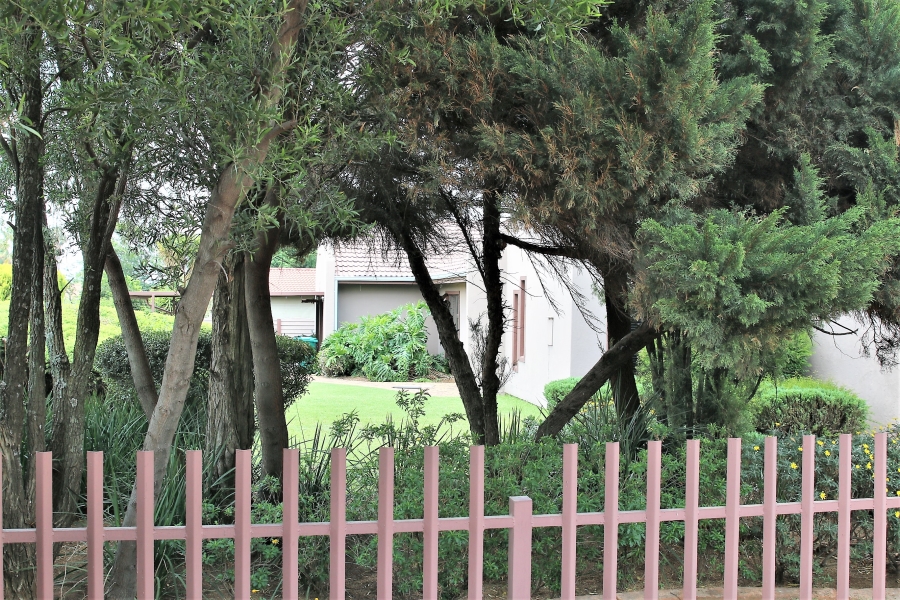 3 Bedroom Property for Sale in Brackenhurst Gauteng