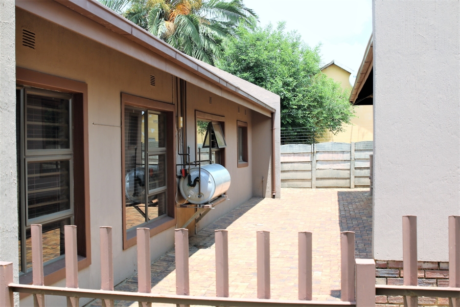 3 Bedroom Property for Sale in Brackenhurst Gauteng