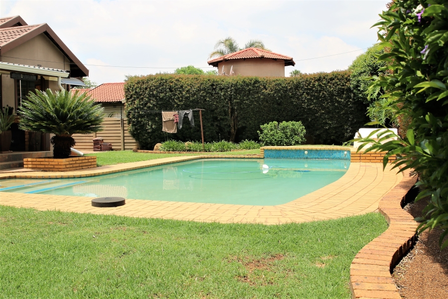 3 Bedroom Property for Sale in Brackenhurst Gauteng