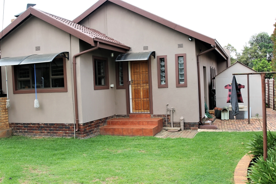 3 Bedroom Property for Sale in Brackenhurst Gauteng