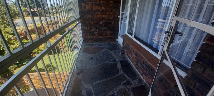 3 Bedroom Property for Sale in Brackenhurst Gauteng