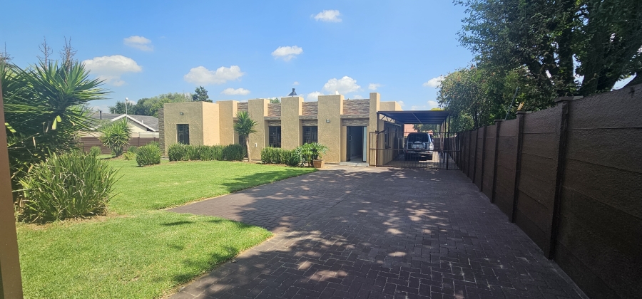 3 Bedroom Property for Sale in Brackenhurst Gauteng