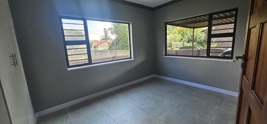 3 Bedroom Property for Sale in Brackenhurst Gauteng