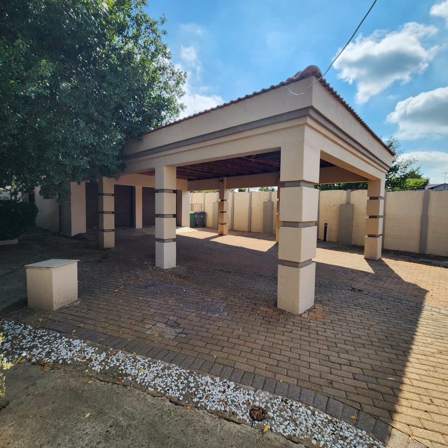 3 Bedroom Property for Sale in Brackenhurst Gauteng