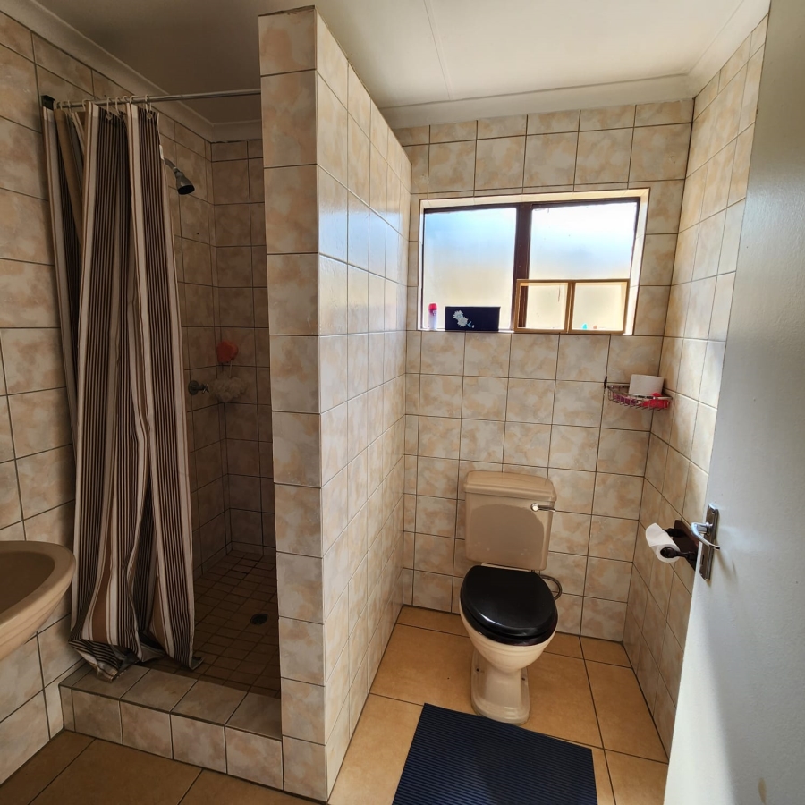 3 Bedroom Property for Sale in Brackenhurst Gauteng