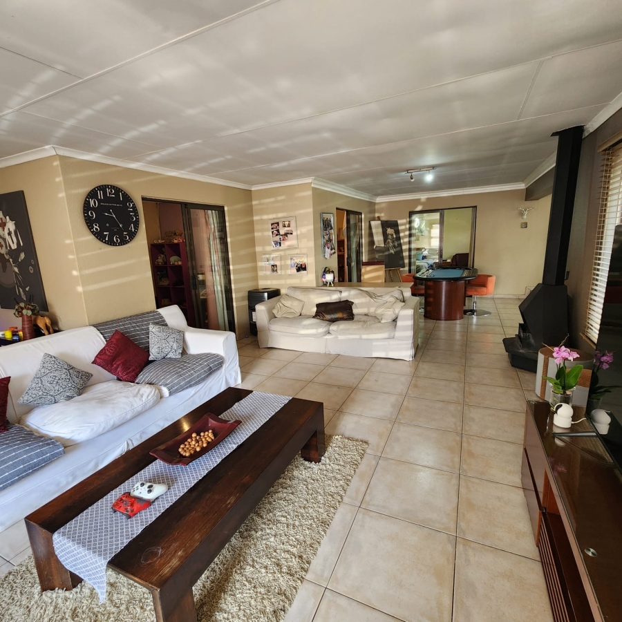 3 Bedroom Property for Sale in Brackenhurst Gauteng