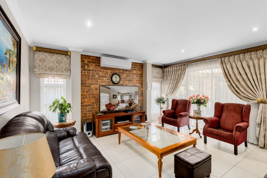 3 Bedroom Property for Sale in Brackenhurst Gauteng