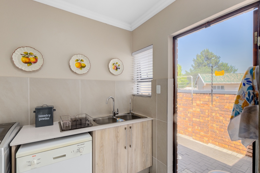 3 Bedroom Property for Sale in Brackenhurst Gauteng