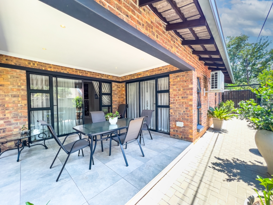 3 Bedroom Property for Sale in Brackenhurst Gauteng