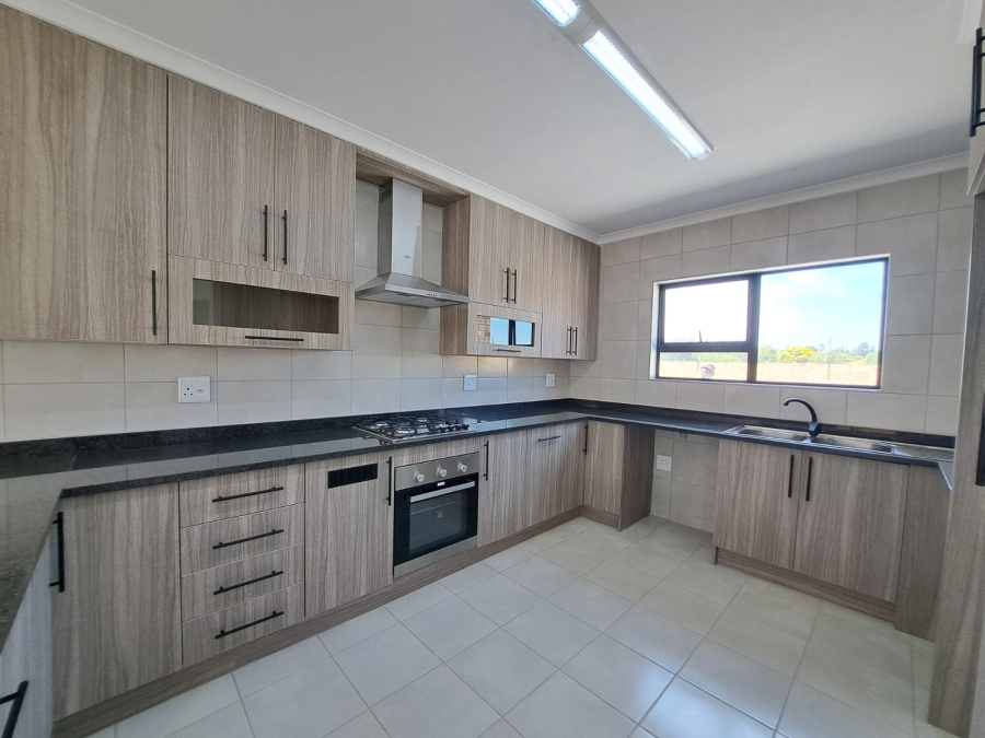 3 Bedroom Property for Sale in Brackendowns Gauteng