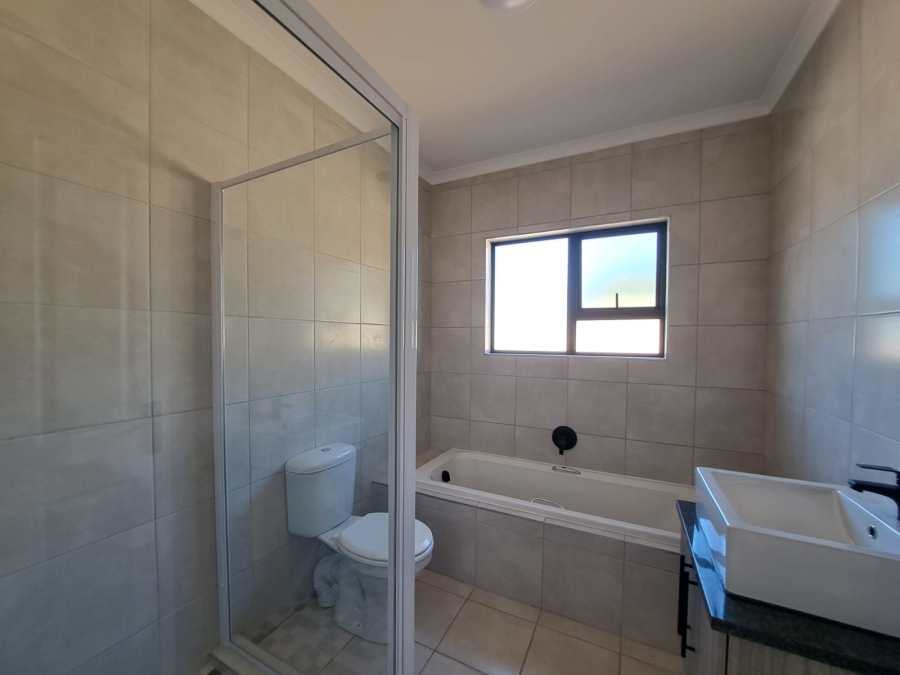 3 Bedroom Property for Sale in Brackendowns Gauteng