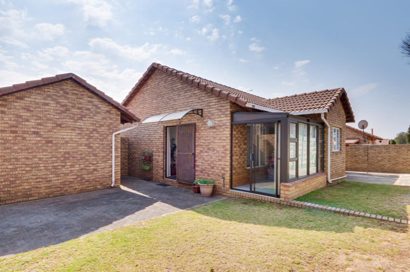 2 Bedroom Property for Sale in The Hill Gauteng