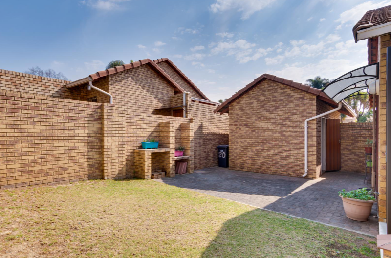 2 Bedroom Property for Sale in The Hill Gauteng