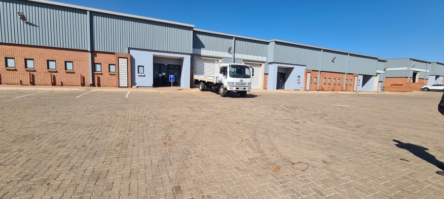 To Let commercial Property for Rent in Olifantsfontein Gauteng