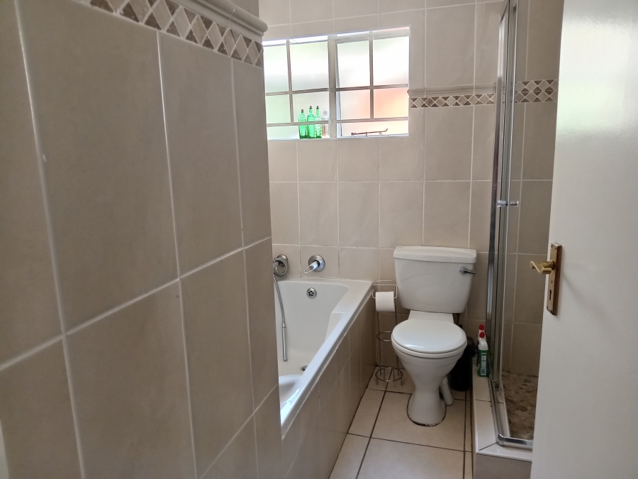 3 Bedroom Property for Sale in Radiokop Gauteng