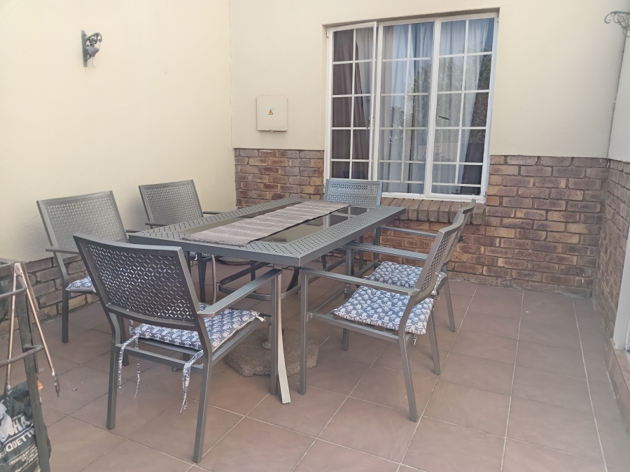 3 Bedroom Property for Sale in Radiokop Gauteng