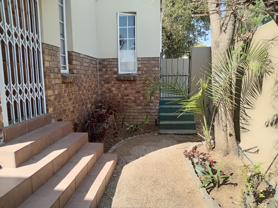 3 Bedroom Property for Sale in Radiokop Gauteng