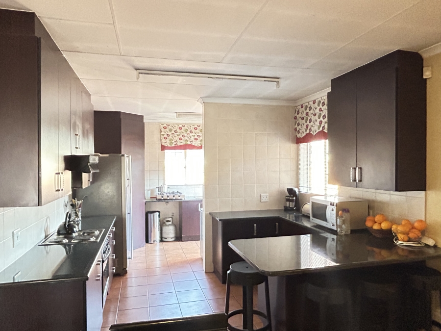 3 Bedroom Property for Sale in Thatchfield Estate Gauteng