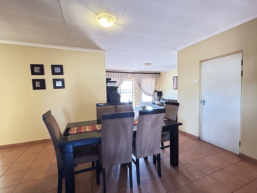 3 Bedroom Property for Sale in Thatchfield Estate Gauteng