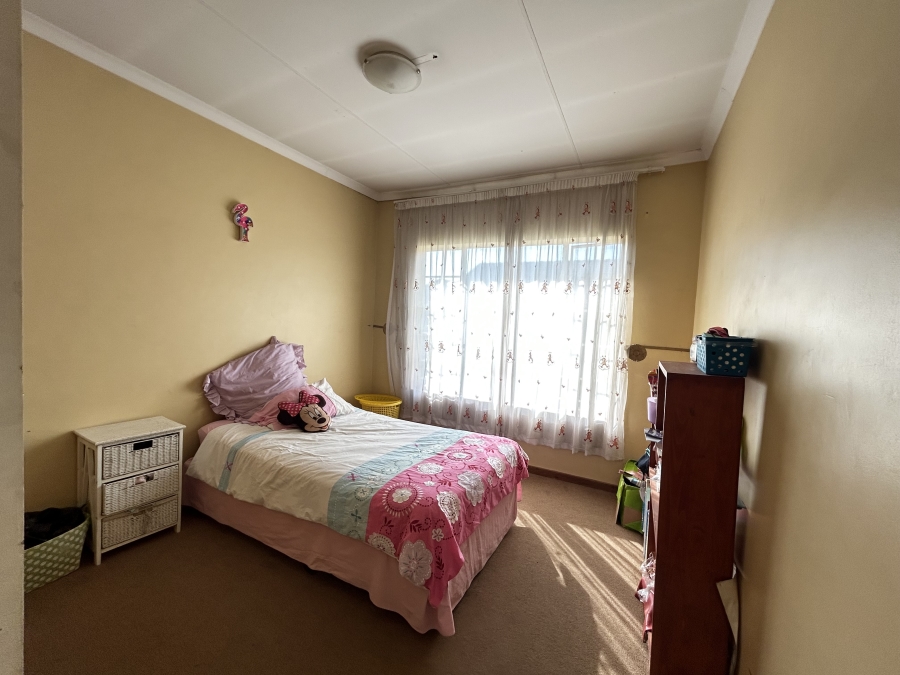 3 Bedroom Property for Sale in Thatchfield Estate Gauteng