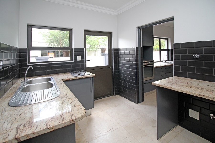 To Let 4 Bedroom Property for Rent in Thornhill Estate Gauteng