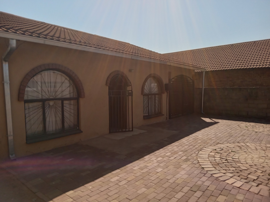 2 Bedroom Property for Sale in Vosloorus Gauteng