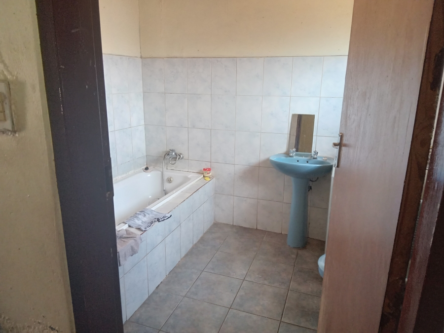 2 Bedroom Property for Sale in Vosloorus Gauteng