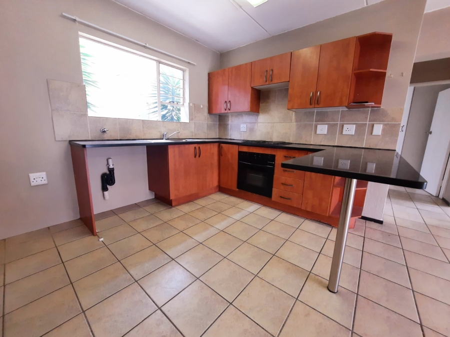 2 Bedroom Property for Sale in Bardene Gauteng