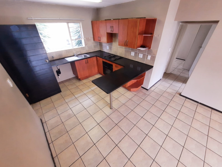 2 Bedroom Property for Sale in Bardene Gauteng