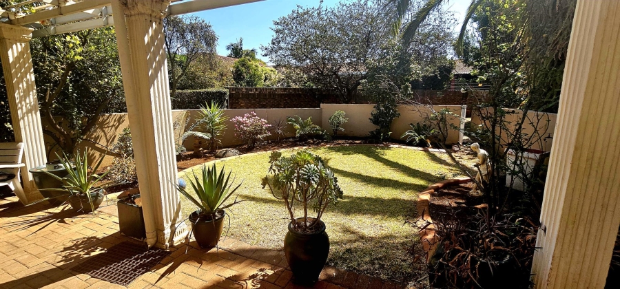 3 Bedroom Property for Sale in Die Hoewes Gauteng