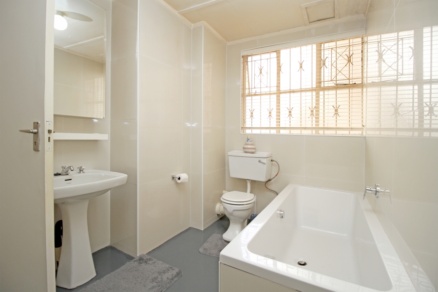 3 Bedroom Property for Sale in Illovo Gauteng