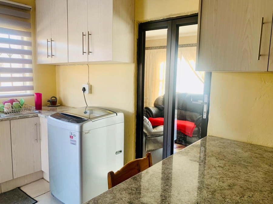 3 Bedroom Property for Sale in Geluksdal Gauteng