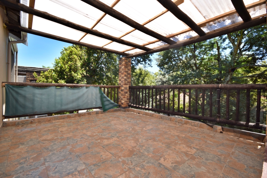 2 Bedroom Property for Sale in Sonneglans Gauteng