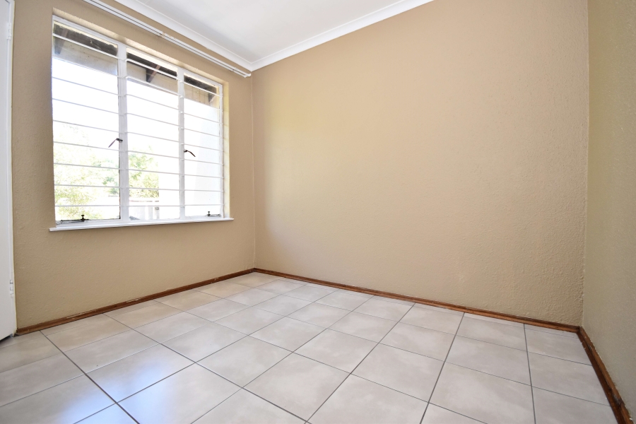 2 Bedroom Property for Sale in Sonneglans Gauteng