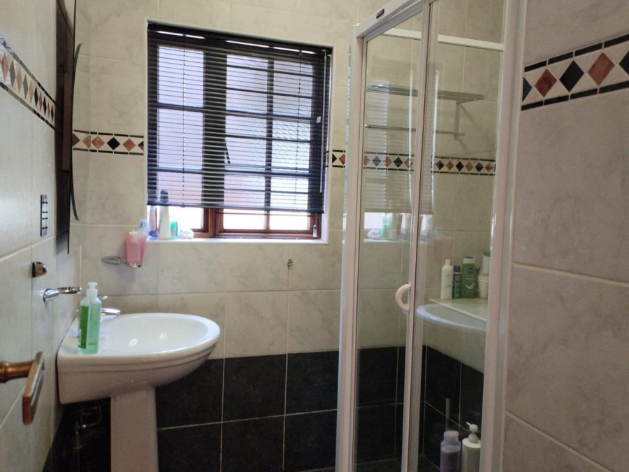 2 Bedroom Property for Sale in Rivierra Villas Gauteng