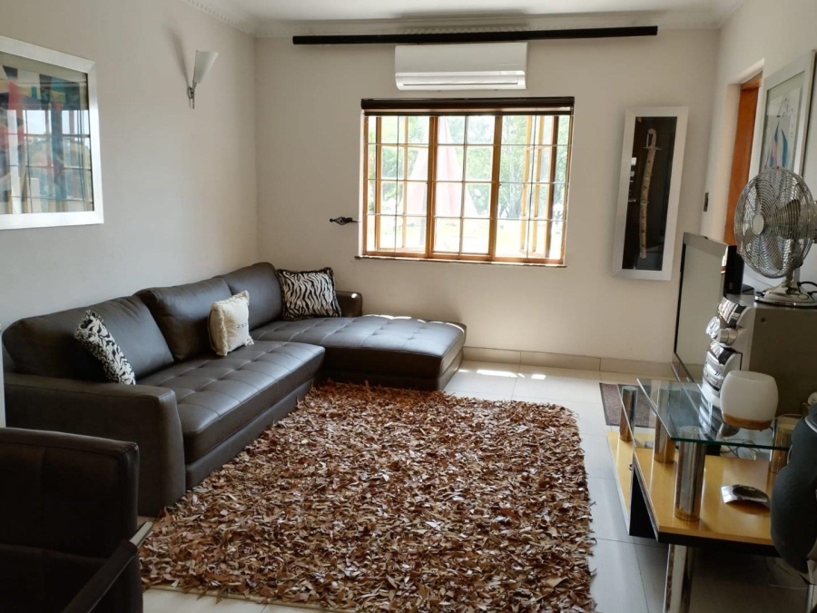 2 Bedroom Property for Sale in Rivierra Villas Gauteng