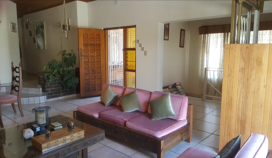 3 Bedroom Property for Sale in Linmeyer Gauteng