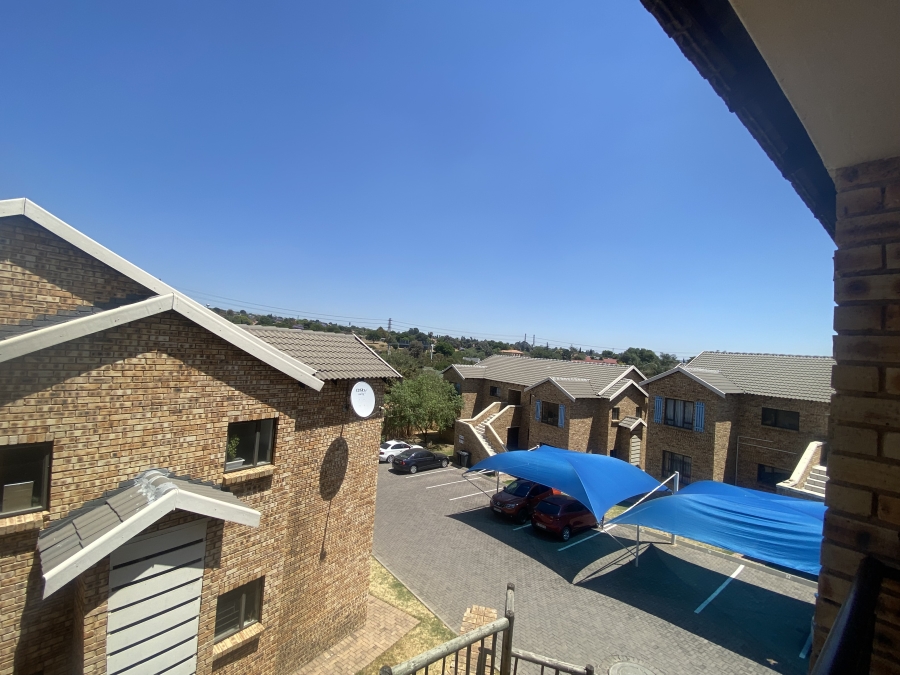 2 Bedroom Property for Sale in South Crest Gauteng