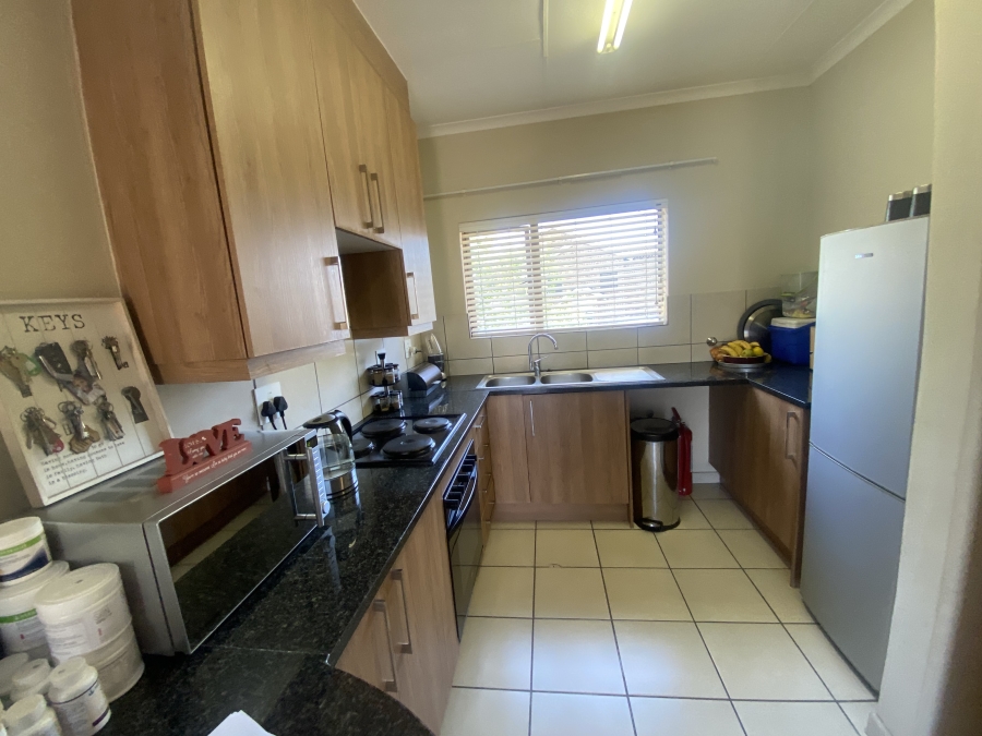 2 Bedroom Property for Sale in South Crest Gauteng