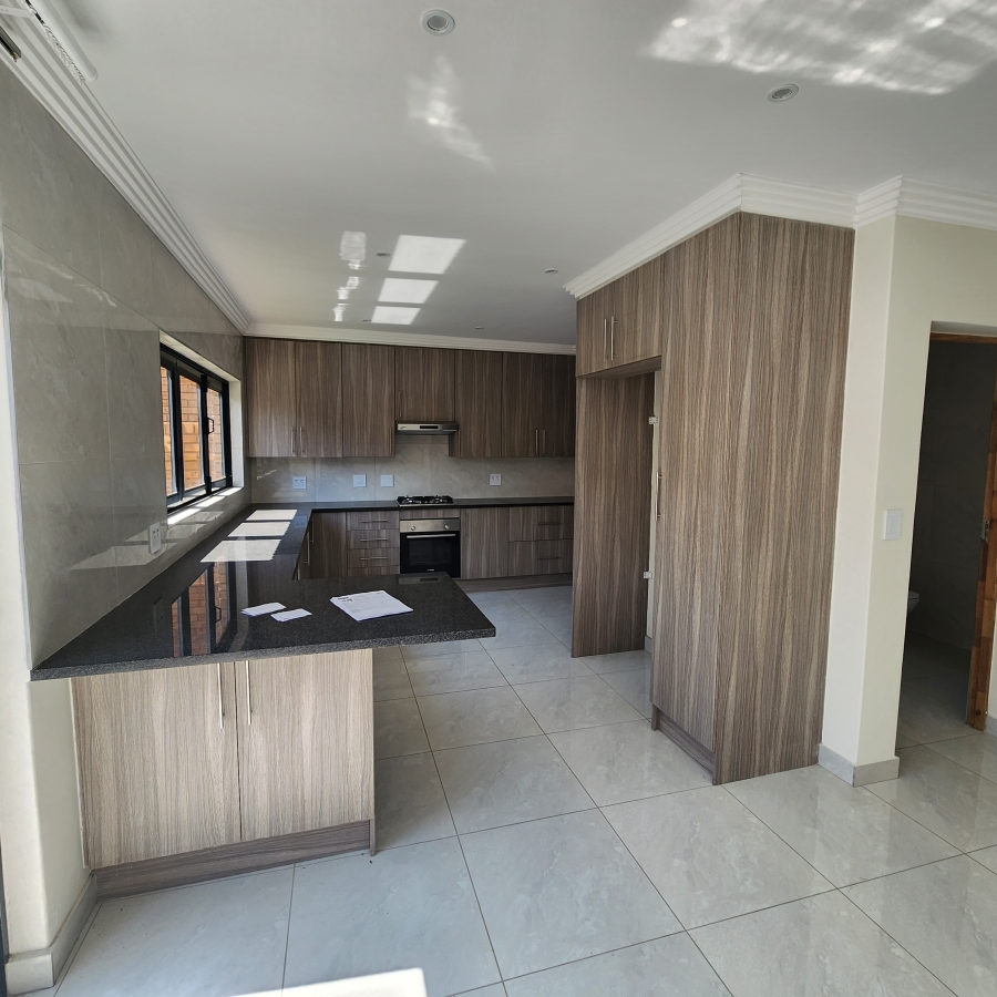 3 Bedroom Property for Sale in Brackenhurst Gauteng